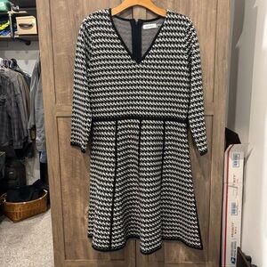 Calvin Klein large Houndstooth V Neck Aline Knit Sweater Dress